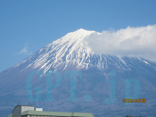 「富士山　Mt.FUJIYAMA」その力はとてつもなく雄大だ。